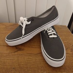 Nib Vans Old Skool  Lo Pro. Womens 10.5 Mens 9